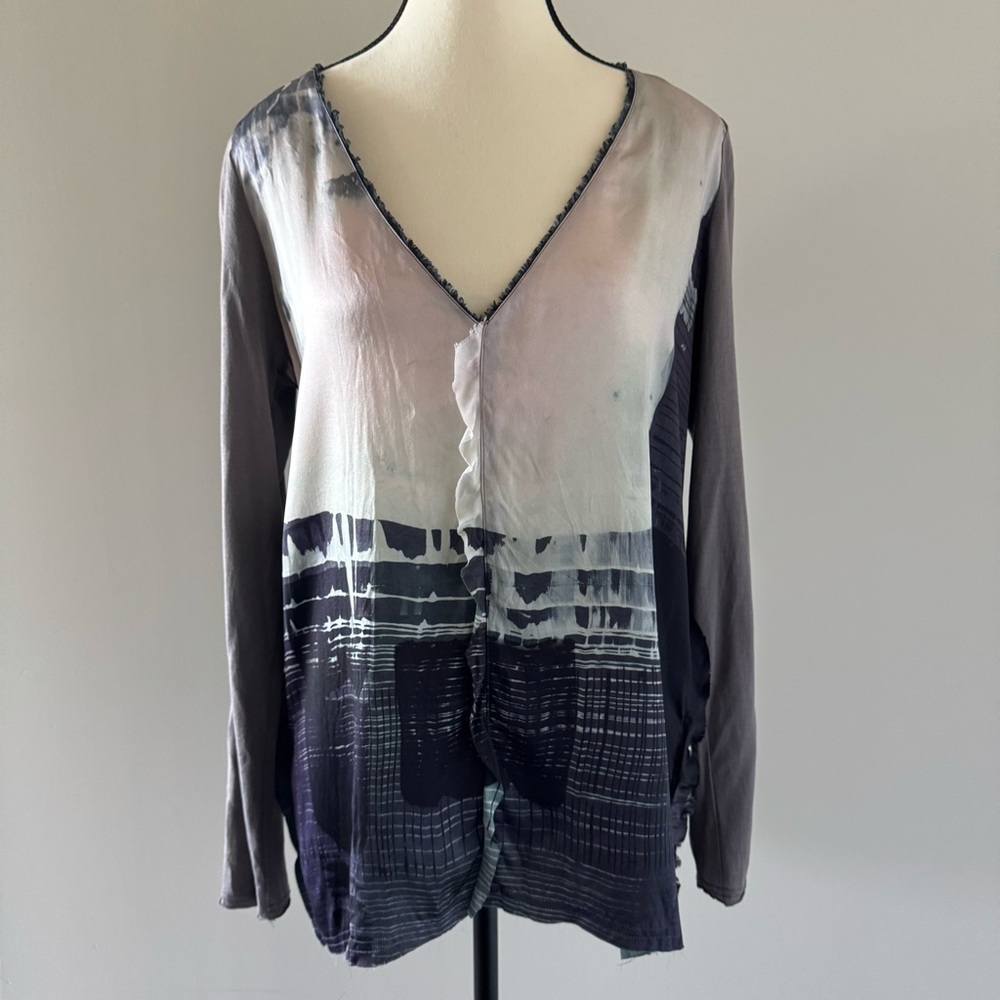 Go by Go Silk Grey Tunic Blouse Small Flowy V-Neck Lightweight Luxe Lagenlook